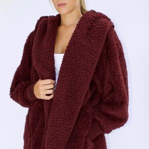 Nordic Beach Body Wrap in Chocolate Cherry